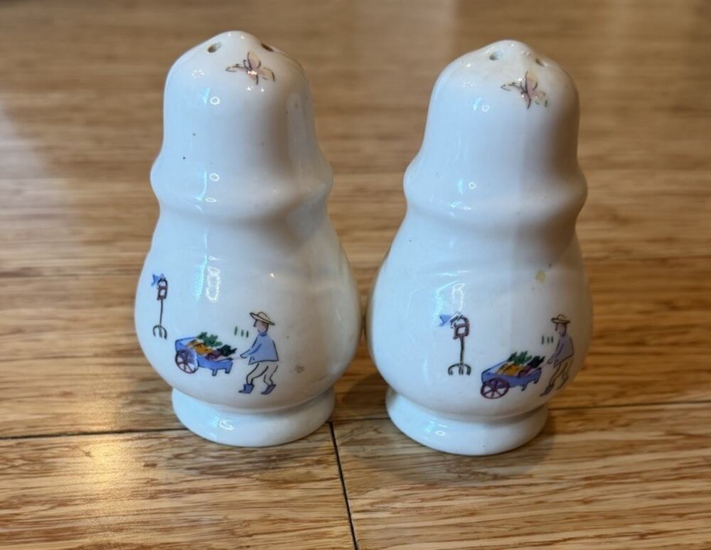 Pfaltzgraff Retired Apple Valley Salt & Pepper Shakers Farmer Cat Garden